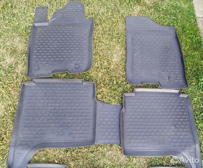 Infiniti QX56 2004 Комплект ковриков в салон