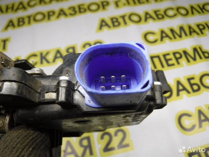 Замок двери задней левой Skoda Roomster (5J) 2006