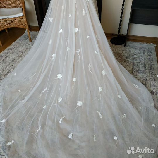 Новое свадебное платье 42 - 44