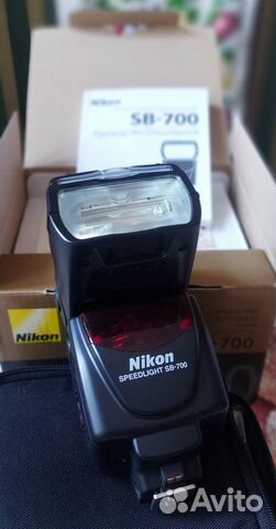 Вспышка Nikon SB-700