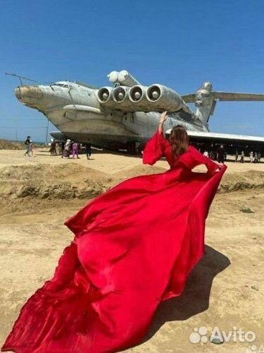 Летящее платье со шлейфом прокат