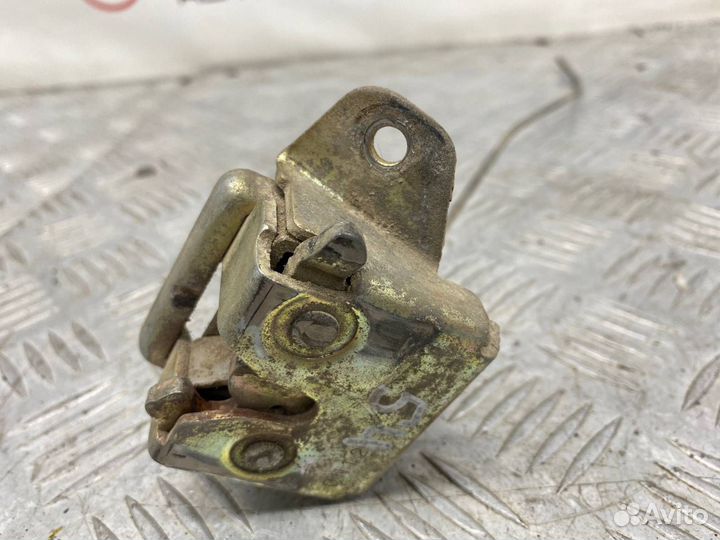 Б/У замок крышки багажника Toyota Duet M110A ejde