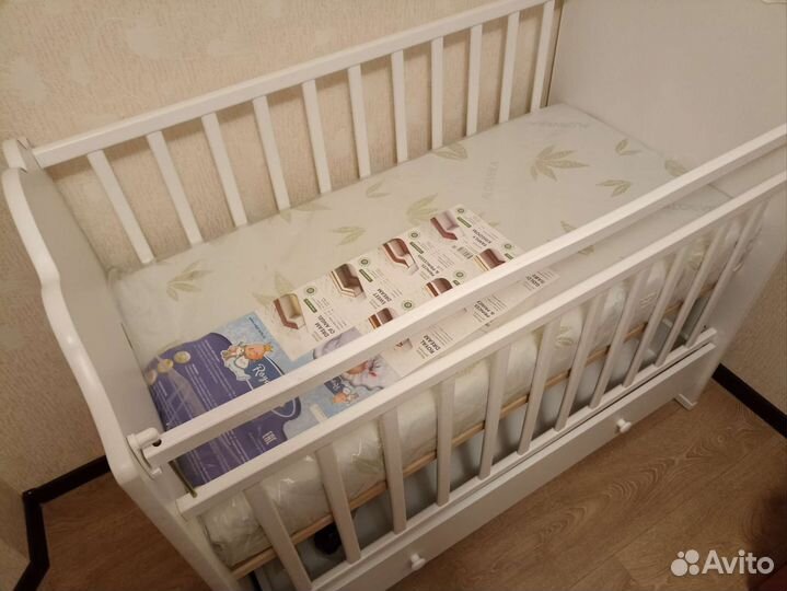 Детская кроватка