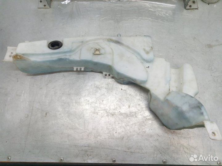 Бачок омывателя лобового стекла Ford Focus 2