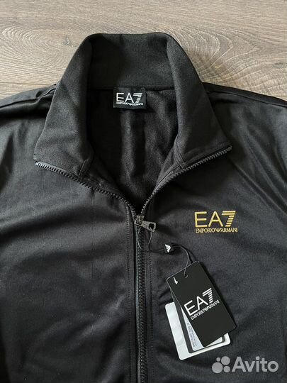 Мужской спортивный костюм EA7