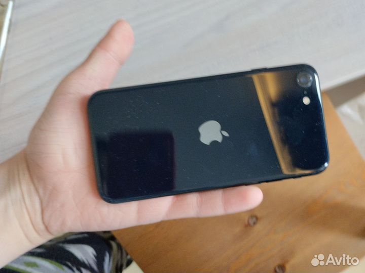 iPhone SE (2022), 64 ГБ