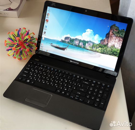 Ноутбук acer/4 ядра/танки тянет