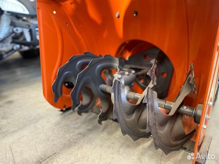 Снегоуборщик Husqvarna Хускварна ST 124 Б/У 5.9 л.с