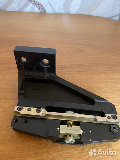 Боковой кронштейн для прицелов Pulsar, Yukon