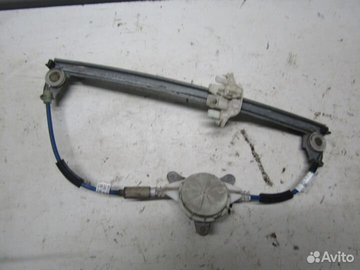 Стеклоподъемник механический задней двери Лев