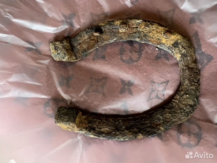 Старинная подкова 15век, гвоздь, Молоди