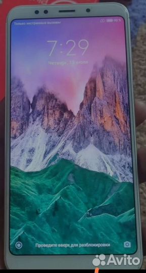Телефон Xiaomi Redmi 5 Plus