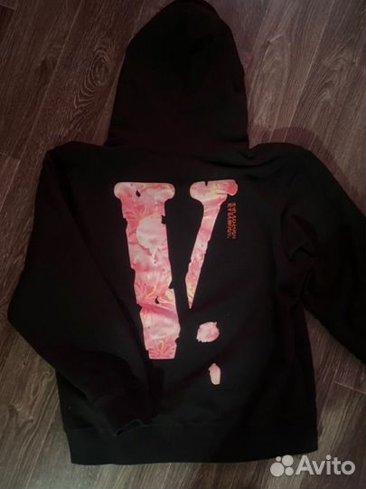 Худи vlone friends sakura