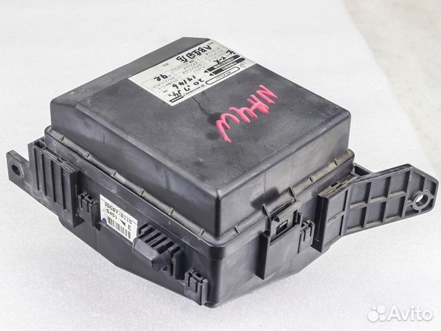 Блок предохранителей Mitsubishi Grandis