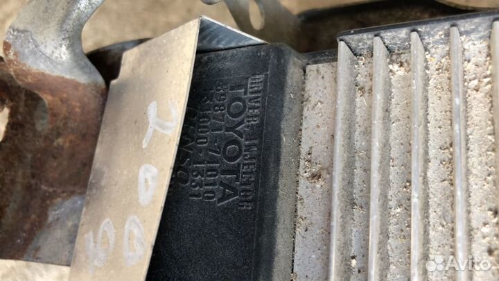 Блок управления форсунками впрыском Тойота 200 4.5