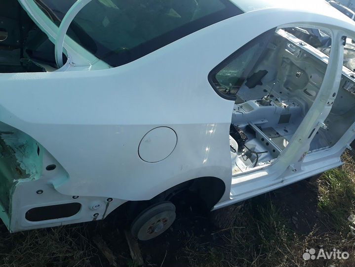 Четверть (Крыло ) задняя правая polo 5