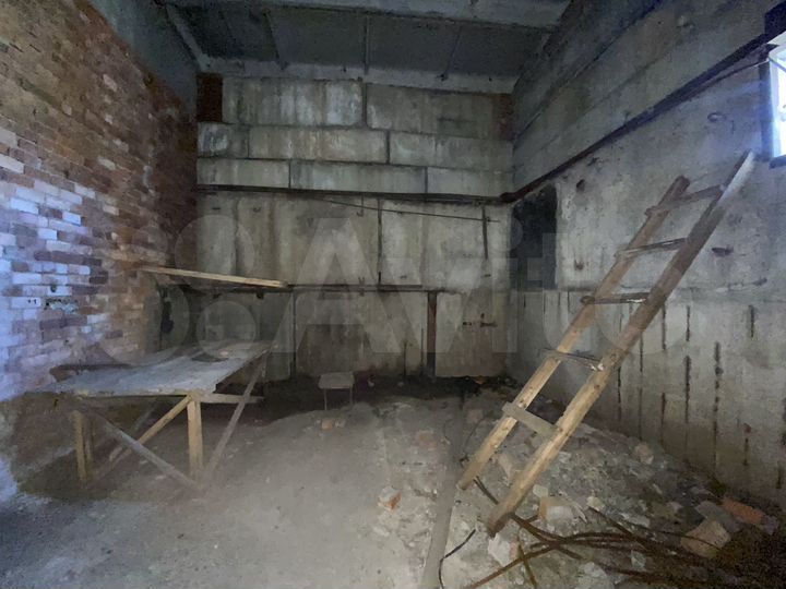 Отдельностоящее овощехранилище с землей