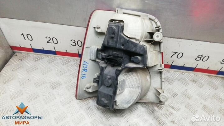 Фонарь задний правый Volkswagen Touran 2003