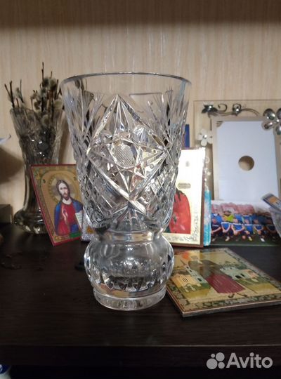 Хрустальная ваза