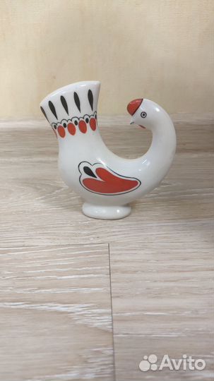 Статуэтка курочка