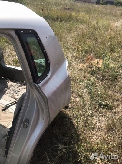 Задняя левая часть тигуан