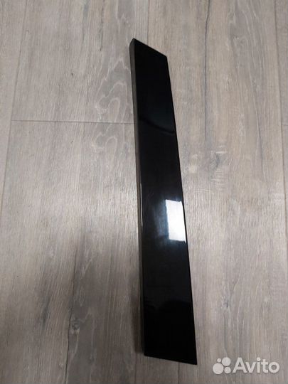 Молдинг двери задний левый Porsche Cayenne 958 3.6