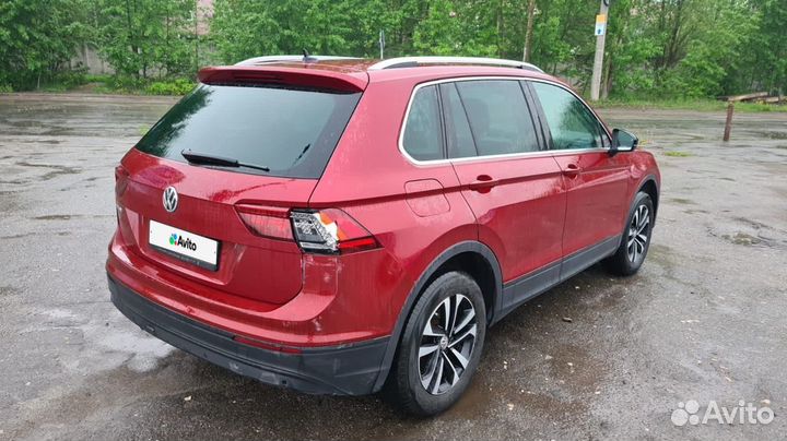 Volkswagen Tiguan 1.4 AMT, 2019, битый, 90 607 км