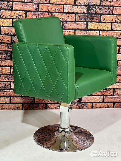 Парикмахерское кресло “элит голдом ”