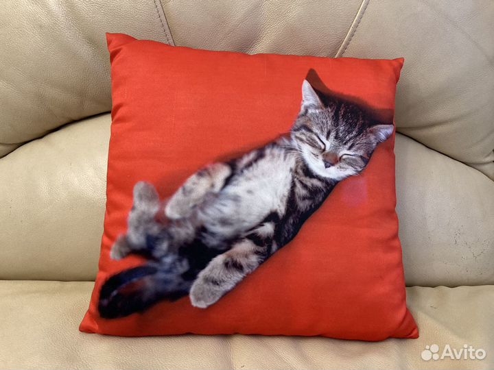 Декоративные подушечки (атласные) с котиками