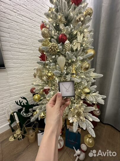 Колье с подвеской из бриллианта