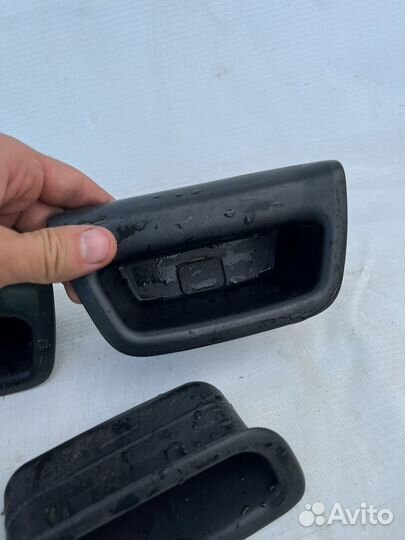 Внутрение кормашки дверей лансер 9