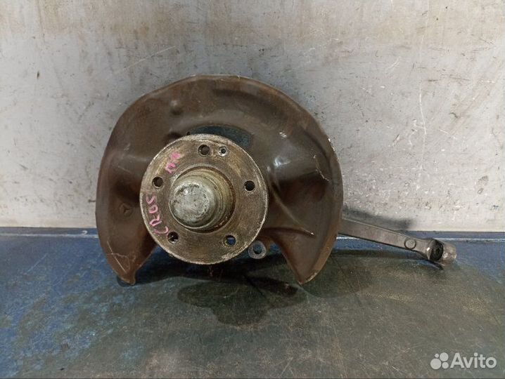 Ступица передняя правая Chrysler Crossfire