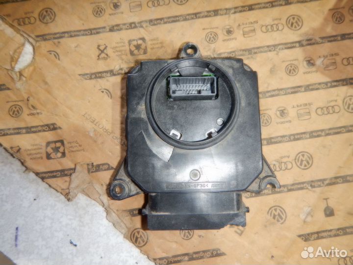 Блок розжига ксенона Toyota Camry 70