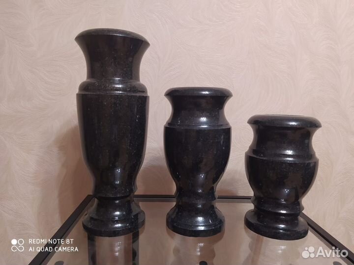 Памятники и вазы из гранита. Благоустройство могил