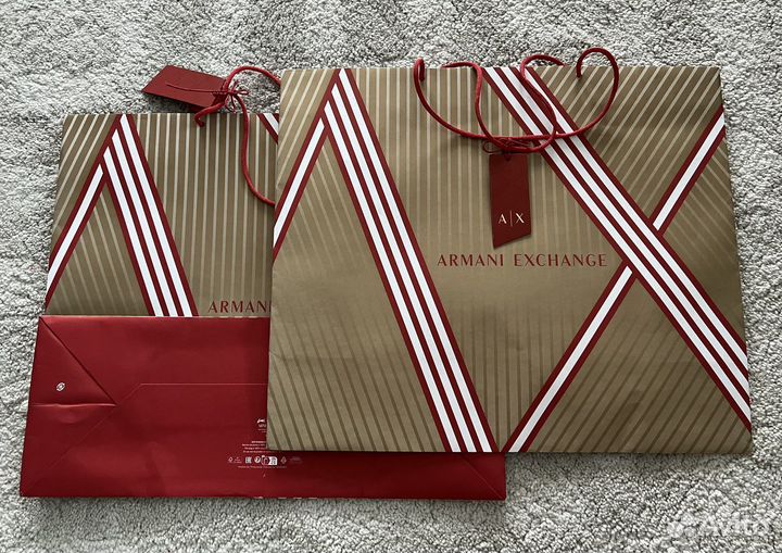 Пакеты бренда Armani Exchange
