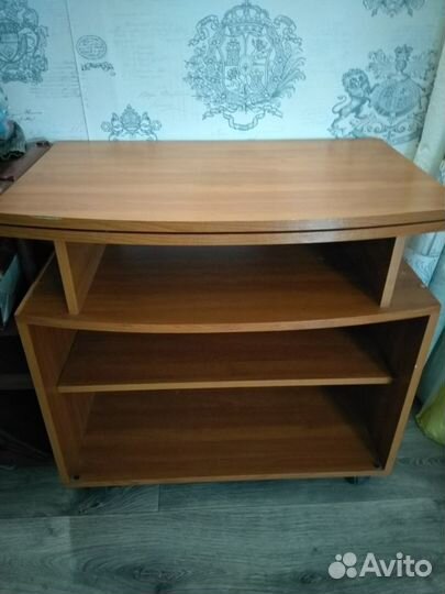 Стол-тумба
