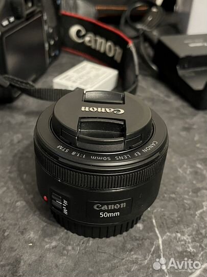 Зеркальный фотоаппарат canon 550d