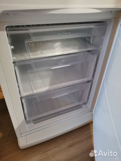Холодильник indesit рабочий