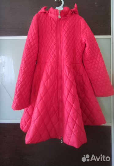 Стеганый плащ для девочки 134