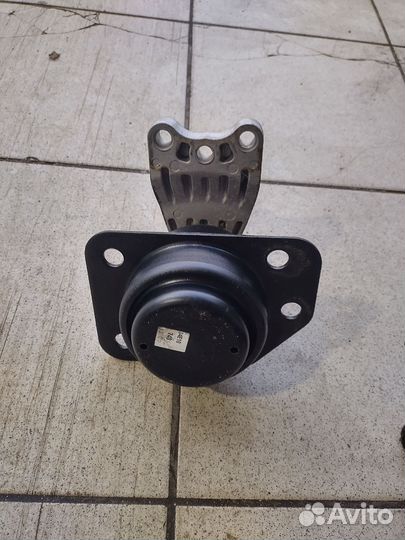 Опора двигателя