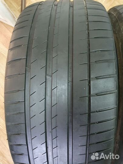 Michelin Pilot Sport EV 255/40 R20 и 285/35 R20