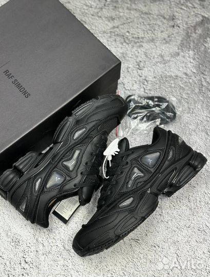 Кроссовки Adidas Raf Simons ozweego