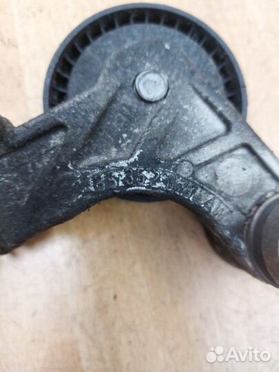 Натяжной ролик приводного ремня Opel Corsa C