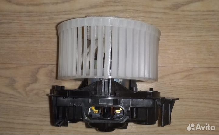 Мотор отопителя салона renault Duster 2010