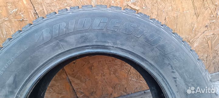 Bridgestone Ice Cruiser 5000 235/60 R16