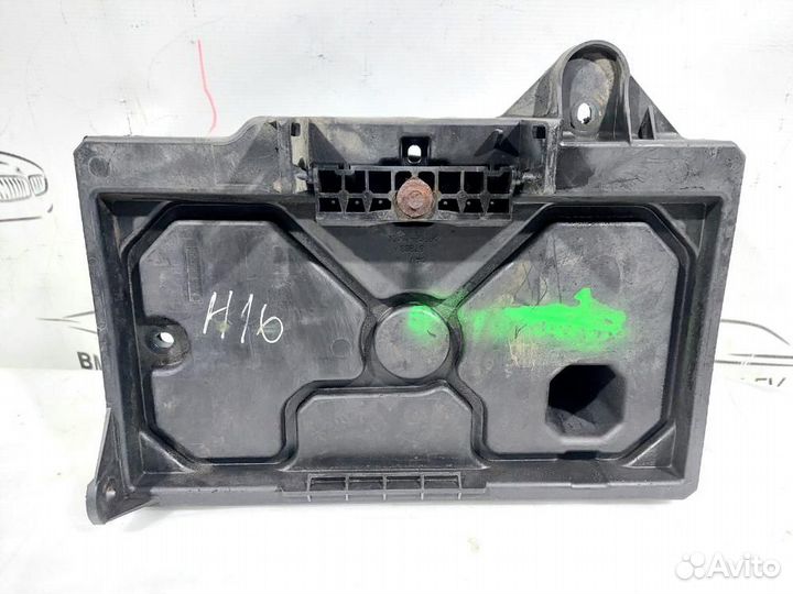 Крепление акб (корпус/подставка) Grand Cherokee (W