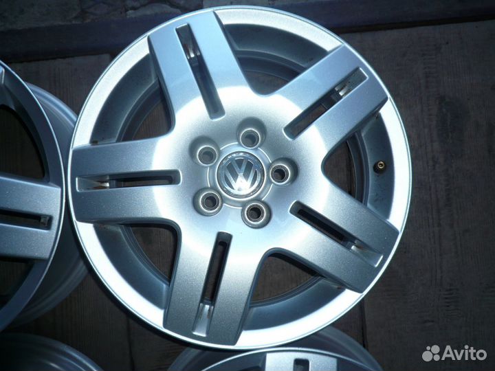 Диски литые оригинал Avus II Volkswagen R15 5x100