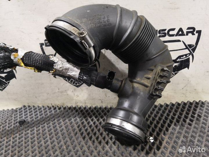 Патрубок воздушного фильтра Mercedes-Benz E-Class