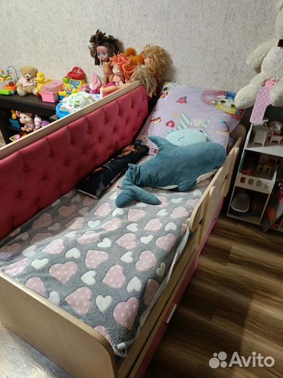 Кровать