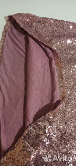 Платье с пайетками нарядное для девочки